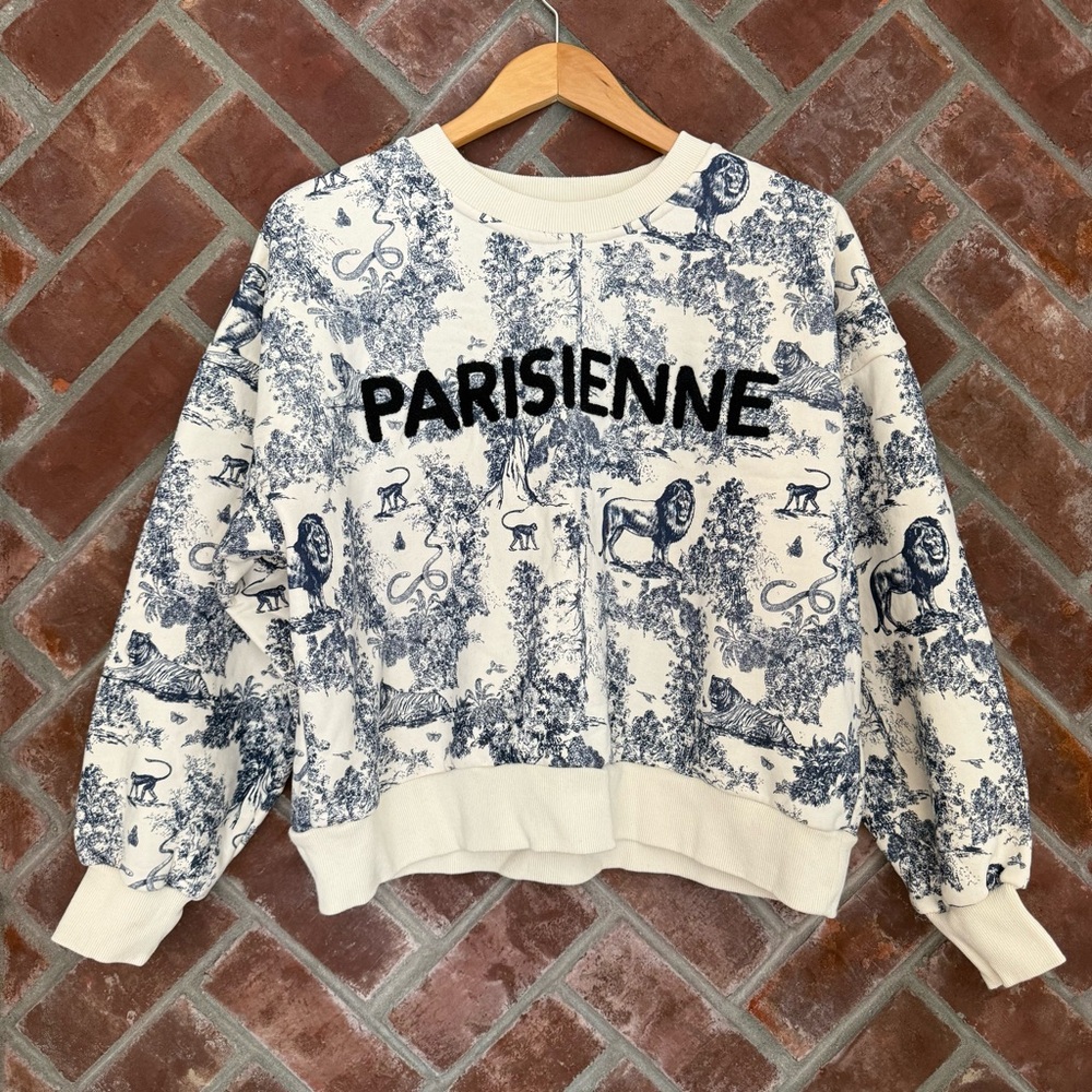 Ellandemm Parisienne Cream Crewneck Sweater Women’s Size Small Blue Lion Snake